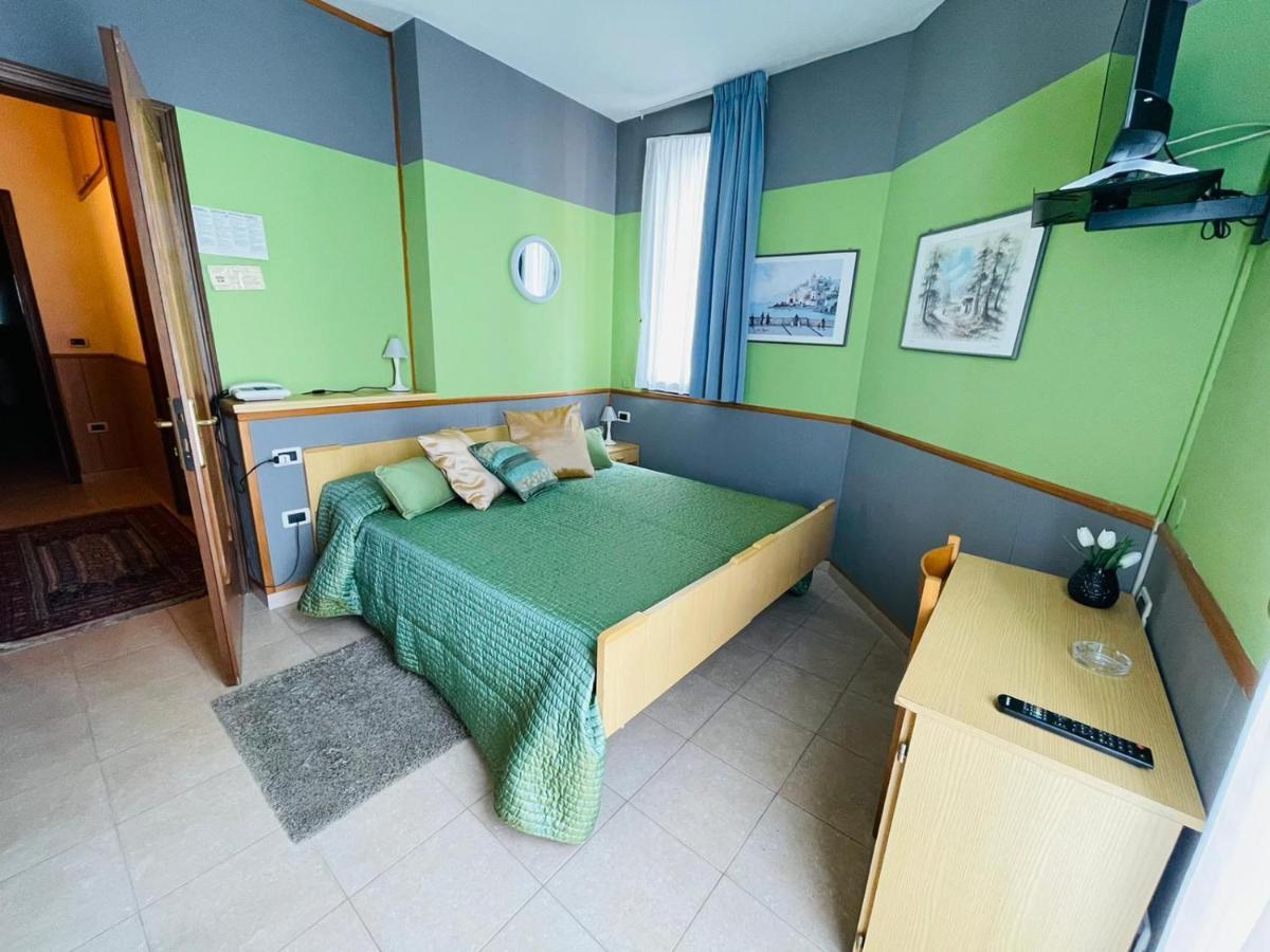 Hotel Azzurra Salsomaggiore Terme Exterior foto
